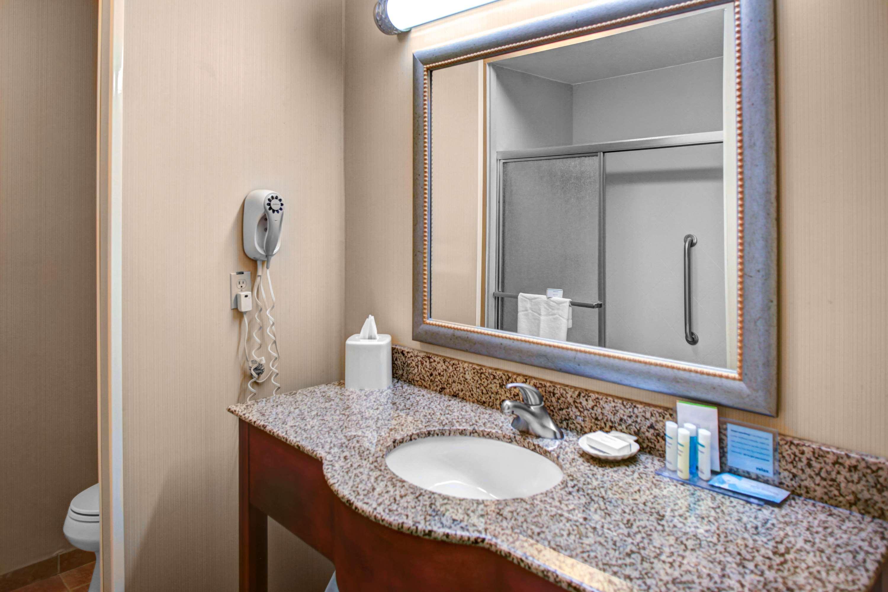 Hampton Inn Coldwater Buitenkant foto