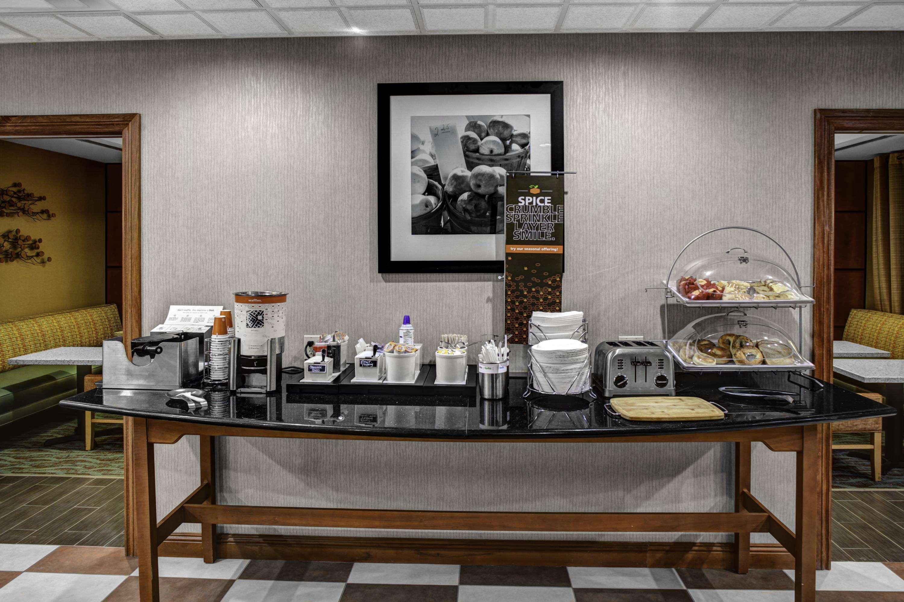 Hampton Inn Coldwater Buitenkant foto